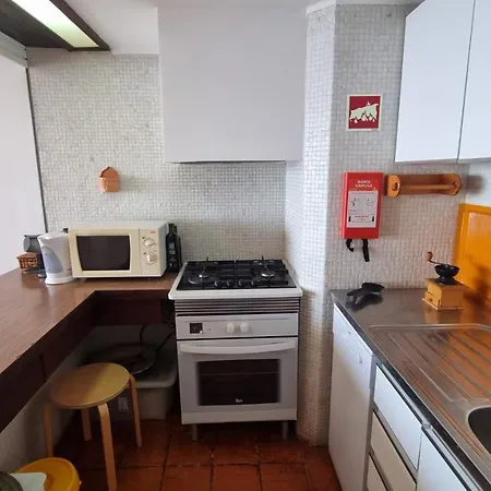 Sun&sea - Beachfront Apartment! * Sesimbra