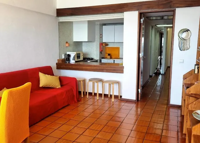 Sun&sea - Beachfront Apartment! Sesimbra